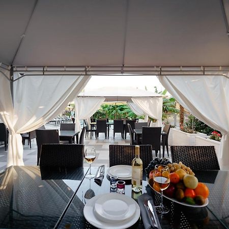Sunrise Garden Hotel 3* Gagra Exterior foto