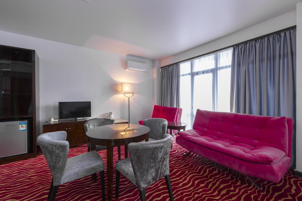 Sunrise Garden Hotel 3* Gagra Exterior foto
