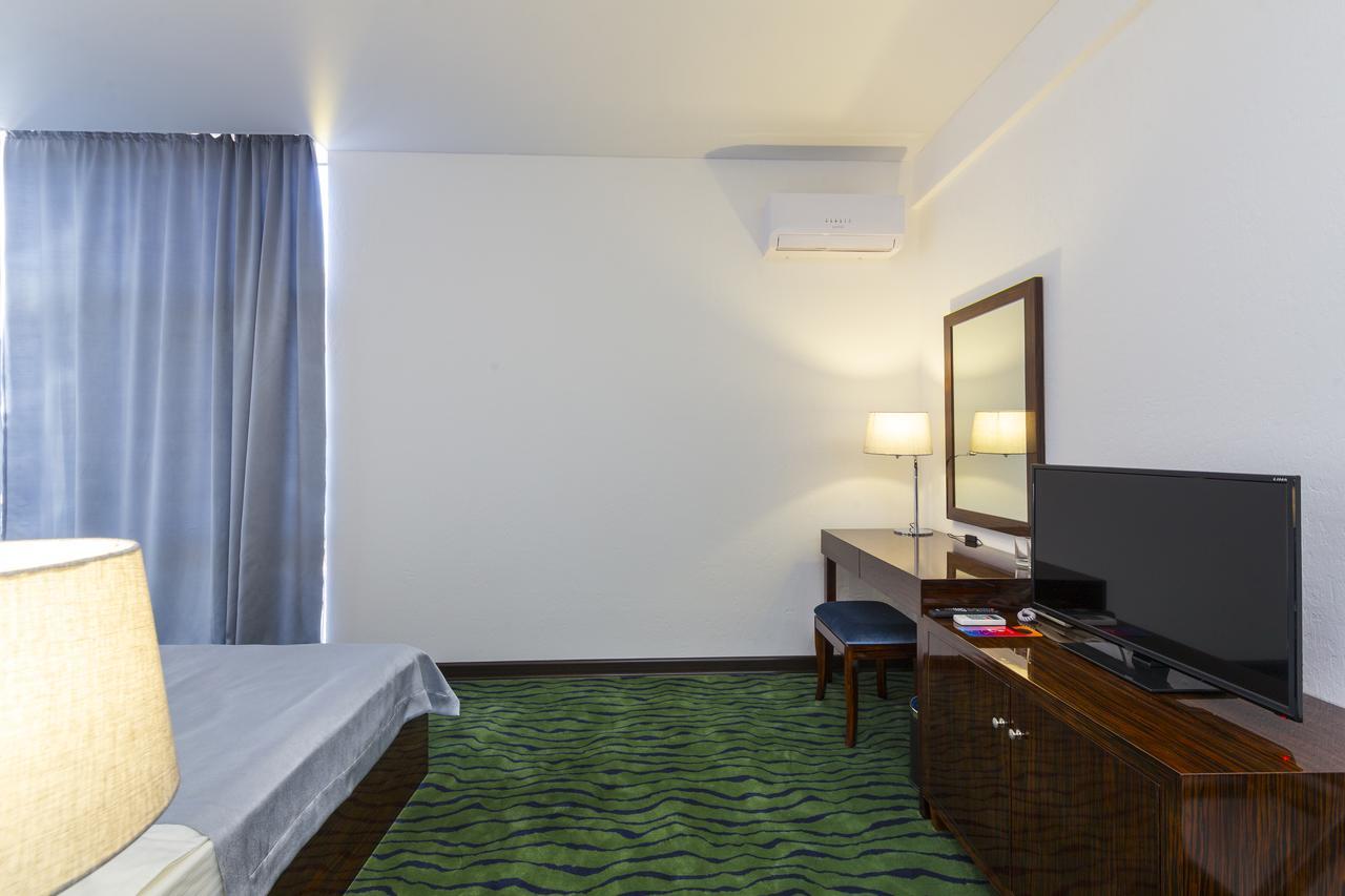 Sunrise Garden Hotel 3* Gagra Exterior foto