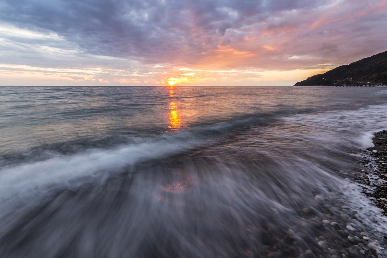 Sunrise Garden Hotel 3* Gagra Exterior foto