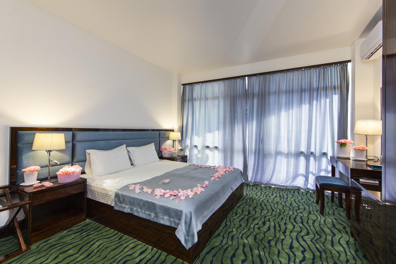Sunrise Garden Hotel 3* Gagra Exterior foto