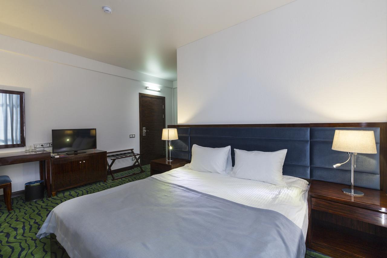 Sunrise Garden Hotel 3* Gagra Exterior foto