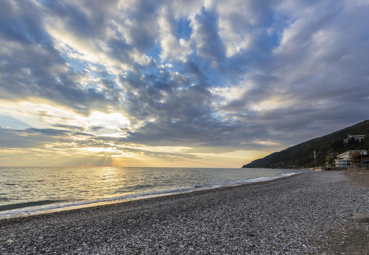 Sunrise Garden Hotel 3* Gagra Exterior foto