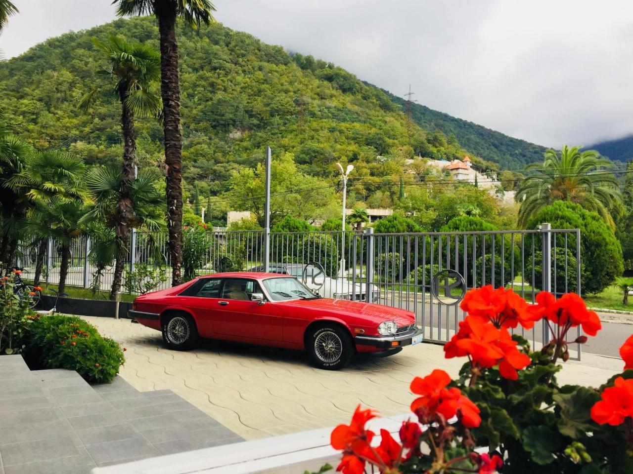 Sunrise Garden Hotel 3* Gagra Exterior foto