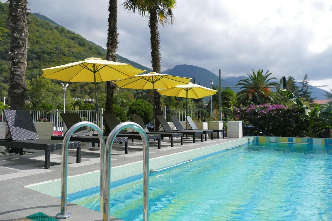 Sunrise Garden Hotel 3* Gagra Exterior foto