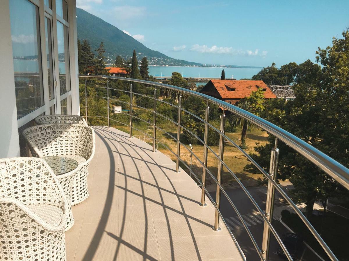 Sunrise Garden Hotel 3* Gagra Exterior foto