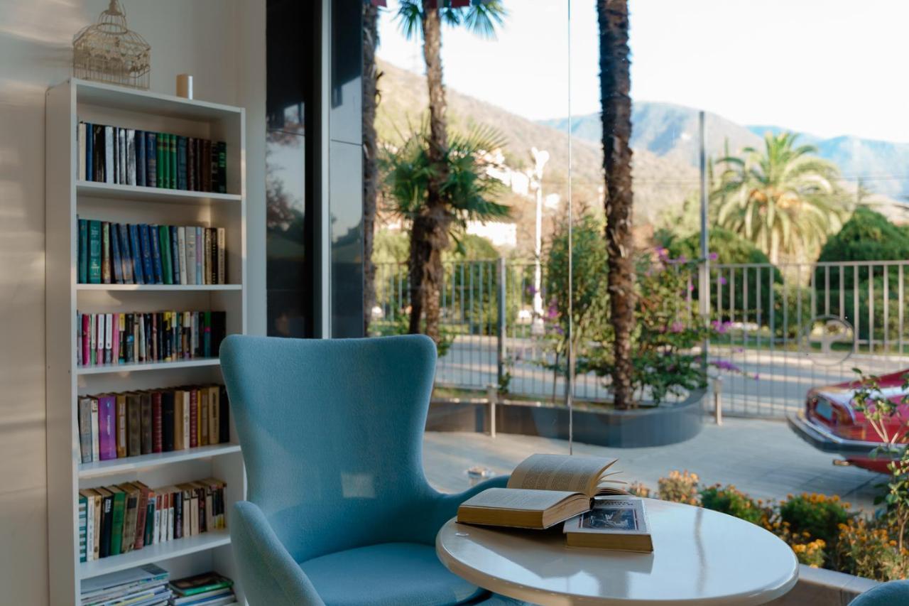 Sunrise Garden Hotel 3* Gagra Exterior foto